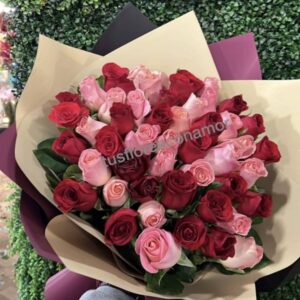 Ramo de 50 rosas
