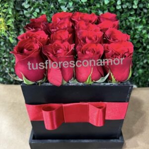 Caja pequeña de rosas